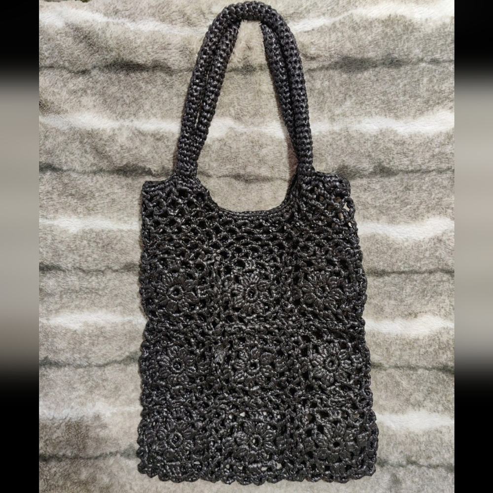 T/A EXCLUSIVE Black Handmade Crochet Plastic Tote Bag